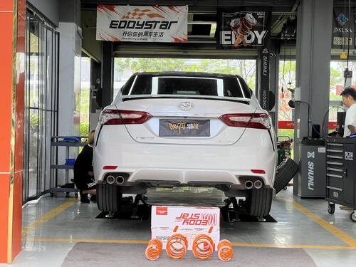 Aktueller Firmenfall über 2020 Toyota Camry 2.0L upgraded with EDDY sport lowering springs, balancing handling and comfort