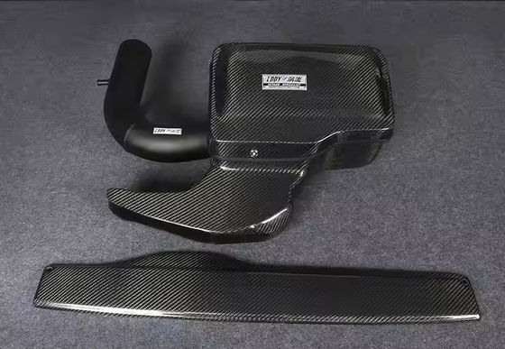 Anpassbares Kohlenstofffaseraufnahmesystem Audi Q2L